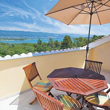 Gorgeous Apartment In Malinska With Kitchen エクステリア 写真