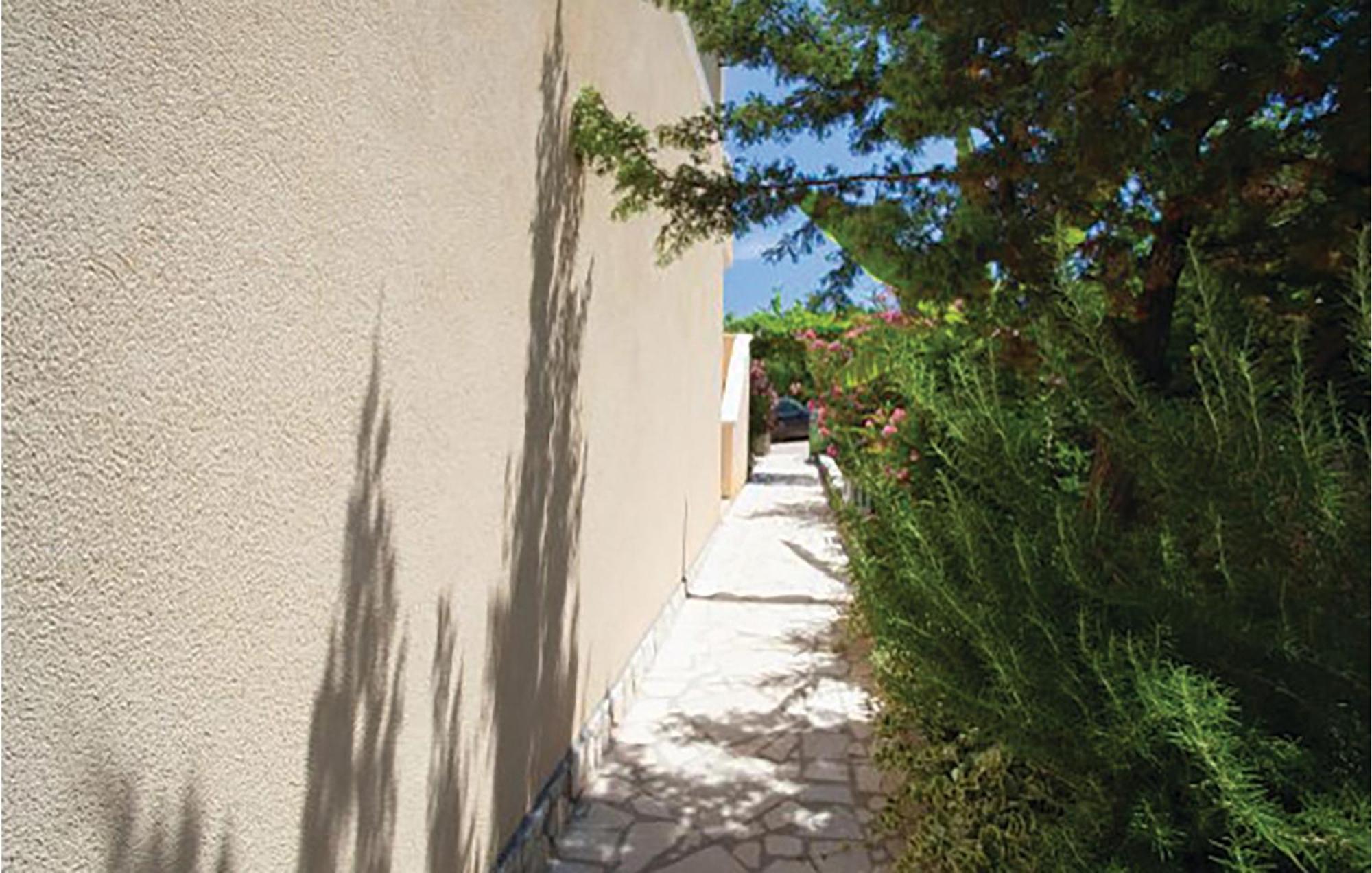 Gorgeous Apartment In Malinska With Kitchen エクステリア 写真