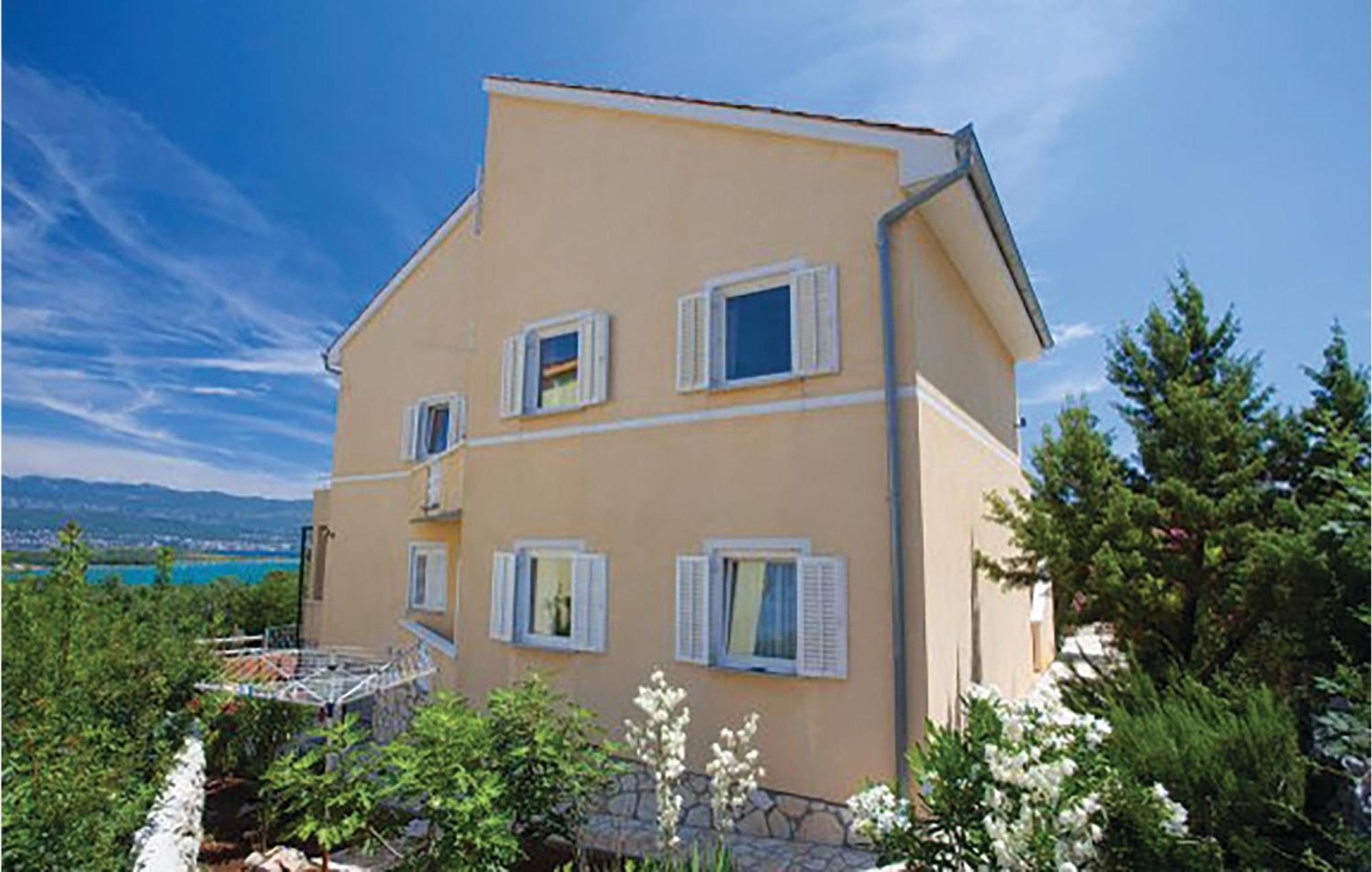 Gorgeous Apartment In Malinska With Kitchen エクステリア 写真